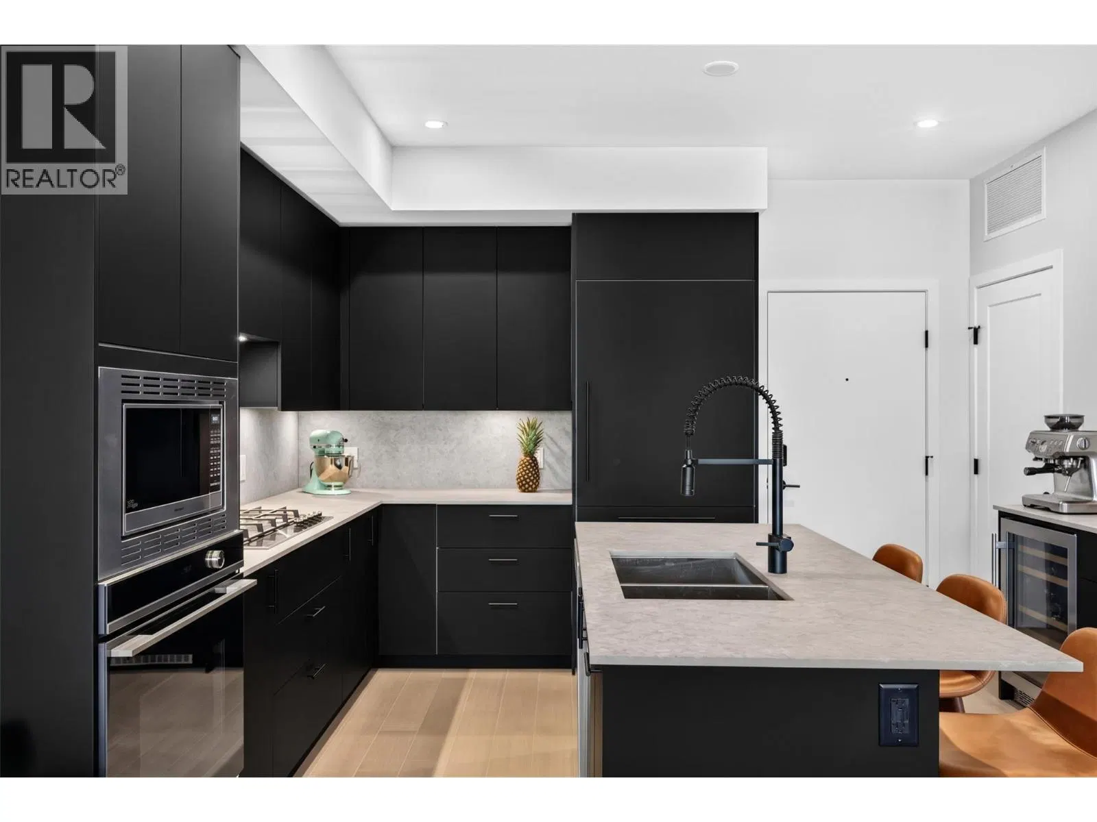 Photo 3 of 37 at #209 – 9652 Benchland Drive