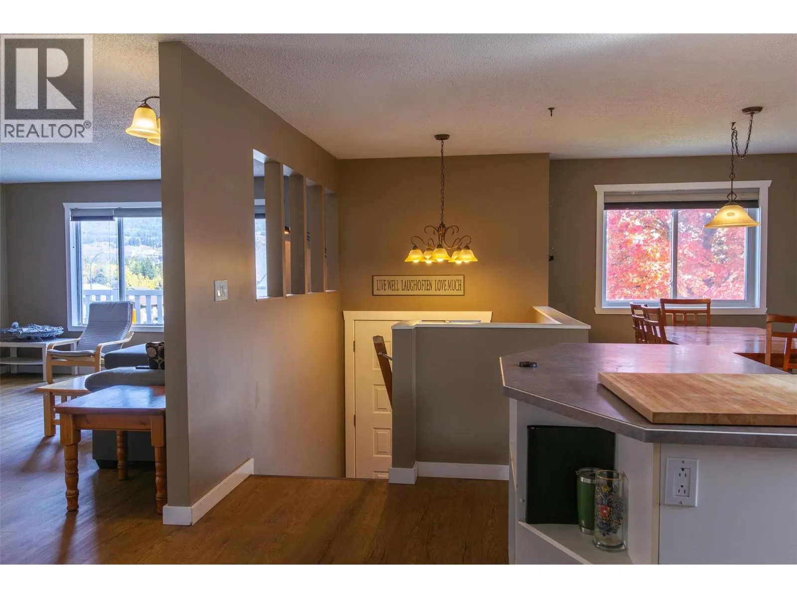 Photo 4 of 37 at 1207 PINYON Road