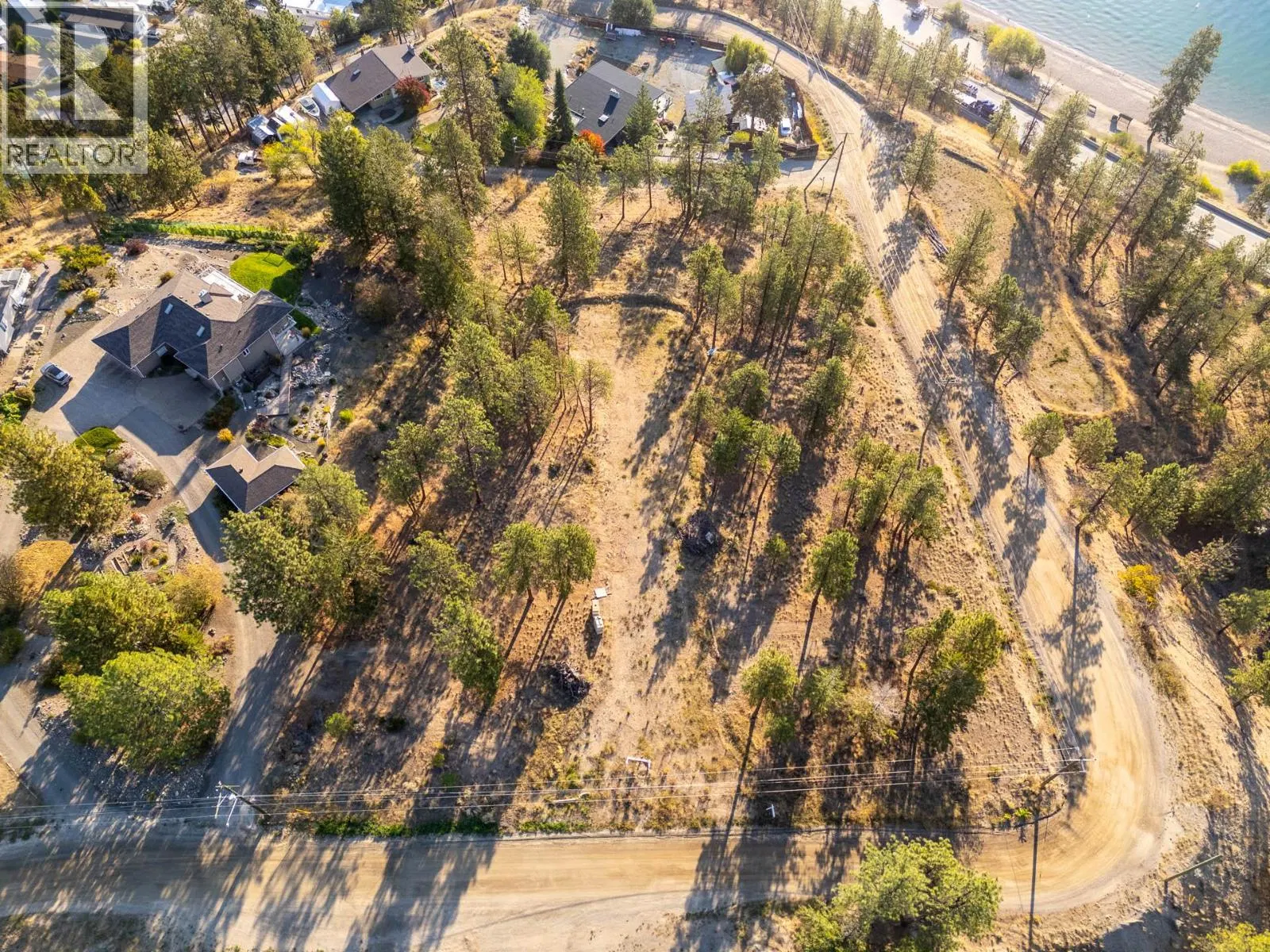 Photo 2 of 21 at 6785 Thorne Road