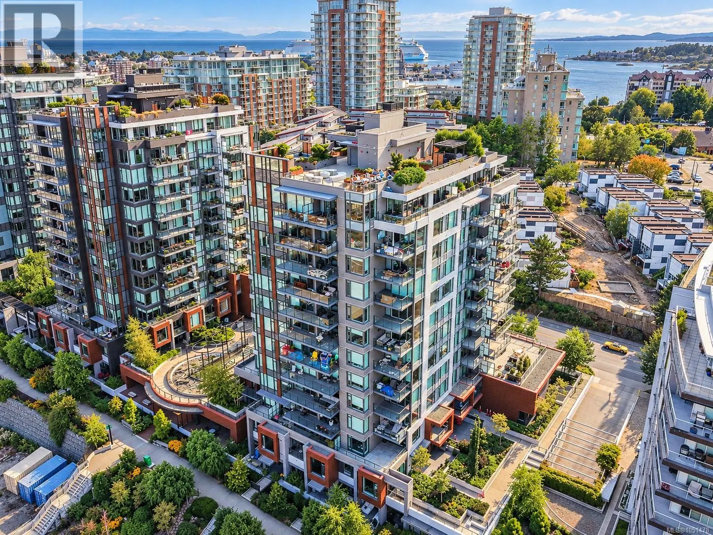 Photo 2 of 53 at #108 – 369 Tyee Road