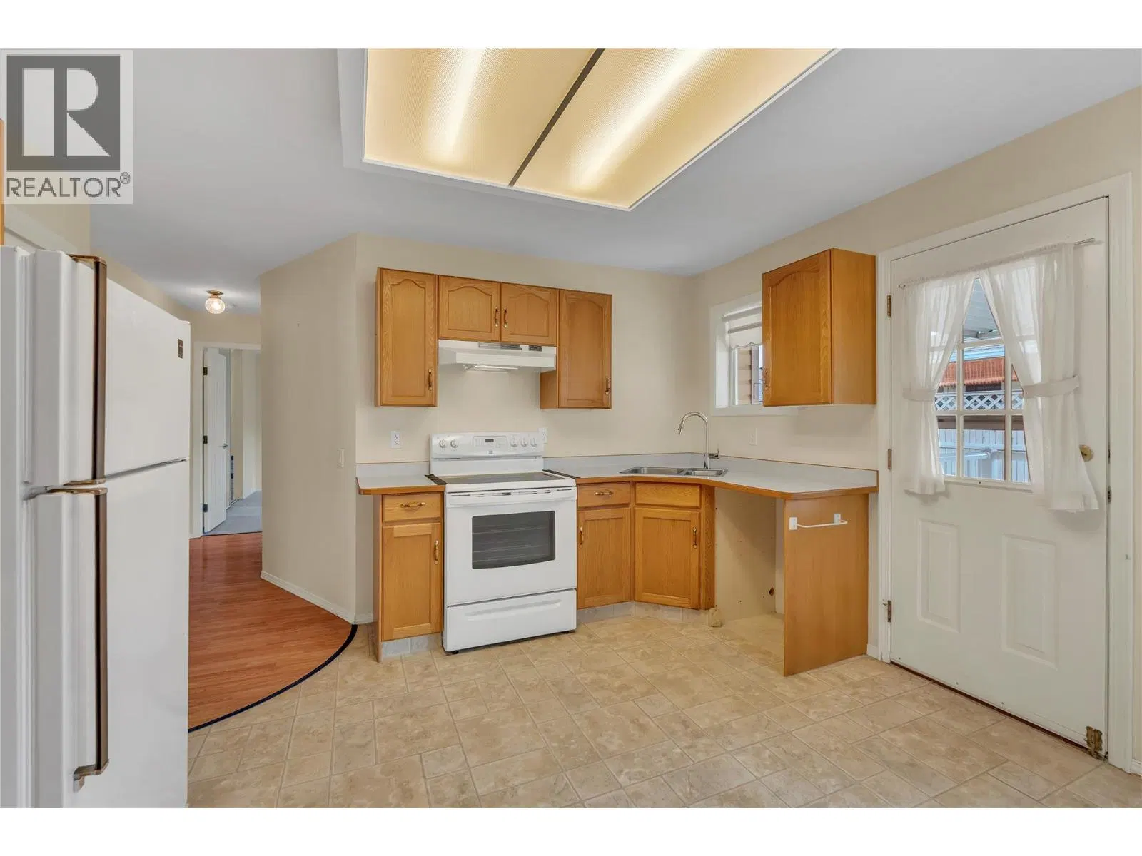 Photo 4 of 19 at #137 – 3400 Wilson Street