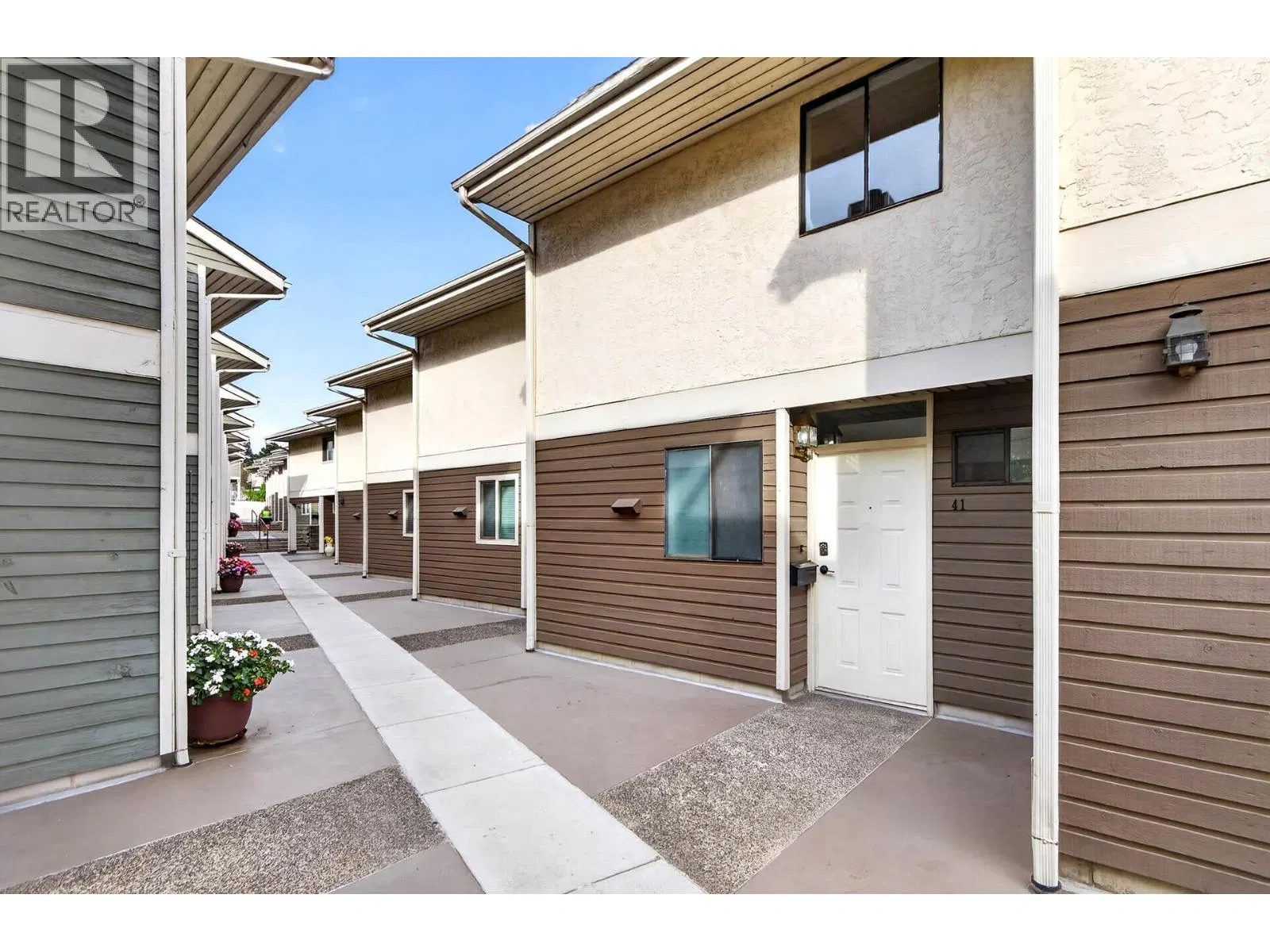 Photo 3 of 47 at #41 – 145 NICOLA Street