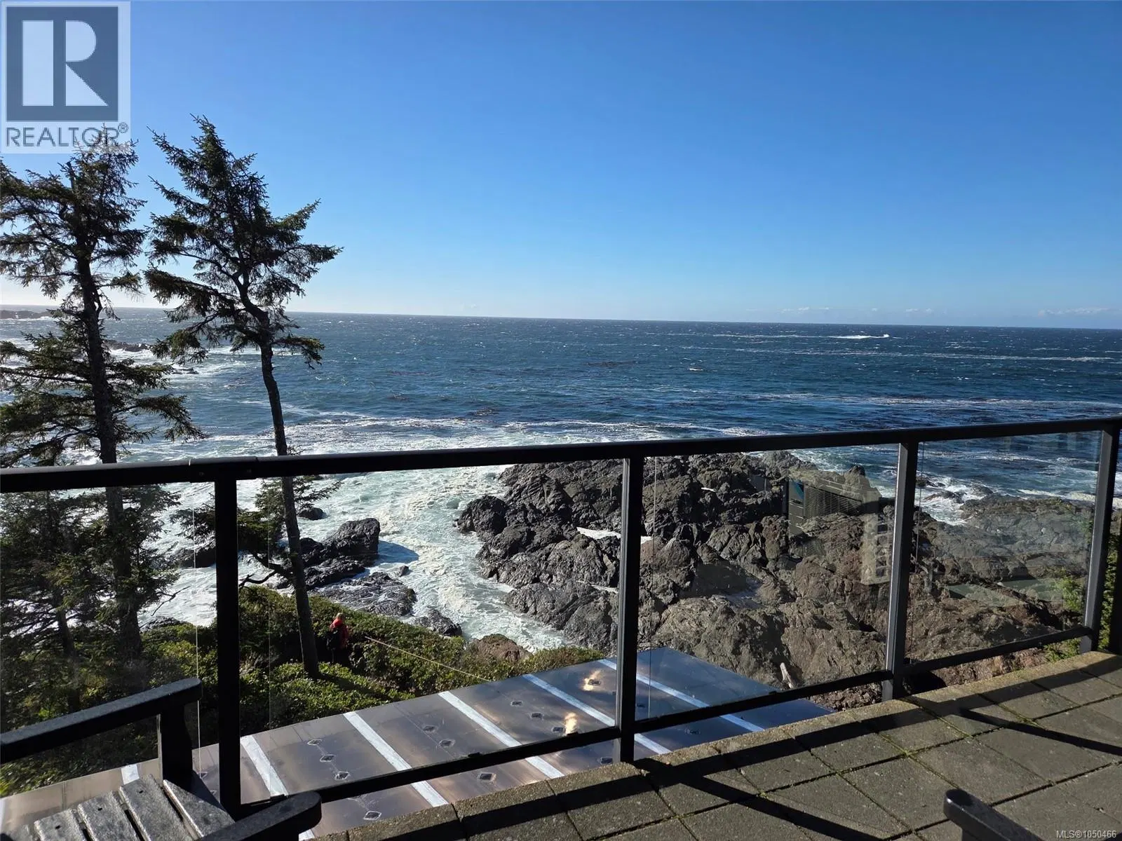 #315 – 596 Marine Drive
