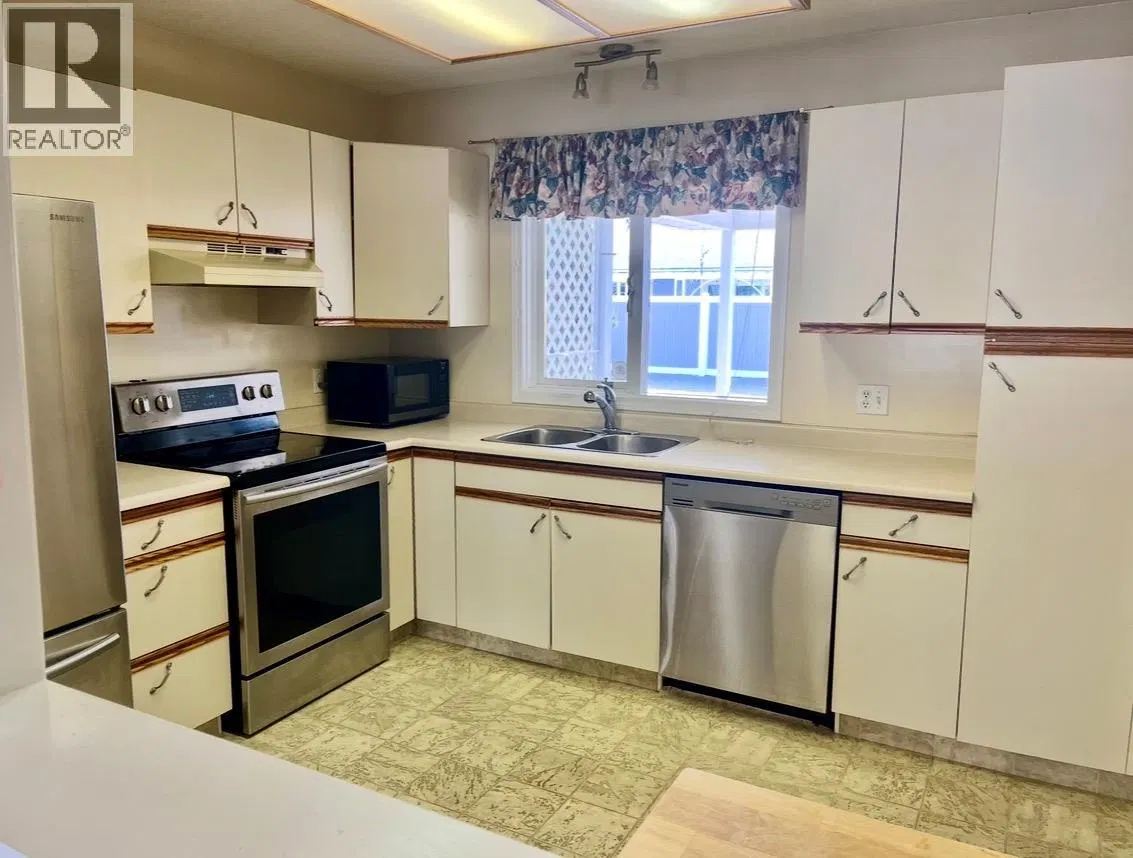 Photo 5 of 13 at #74 – 3900 27 Avenue
