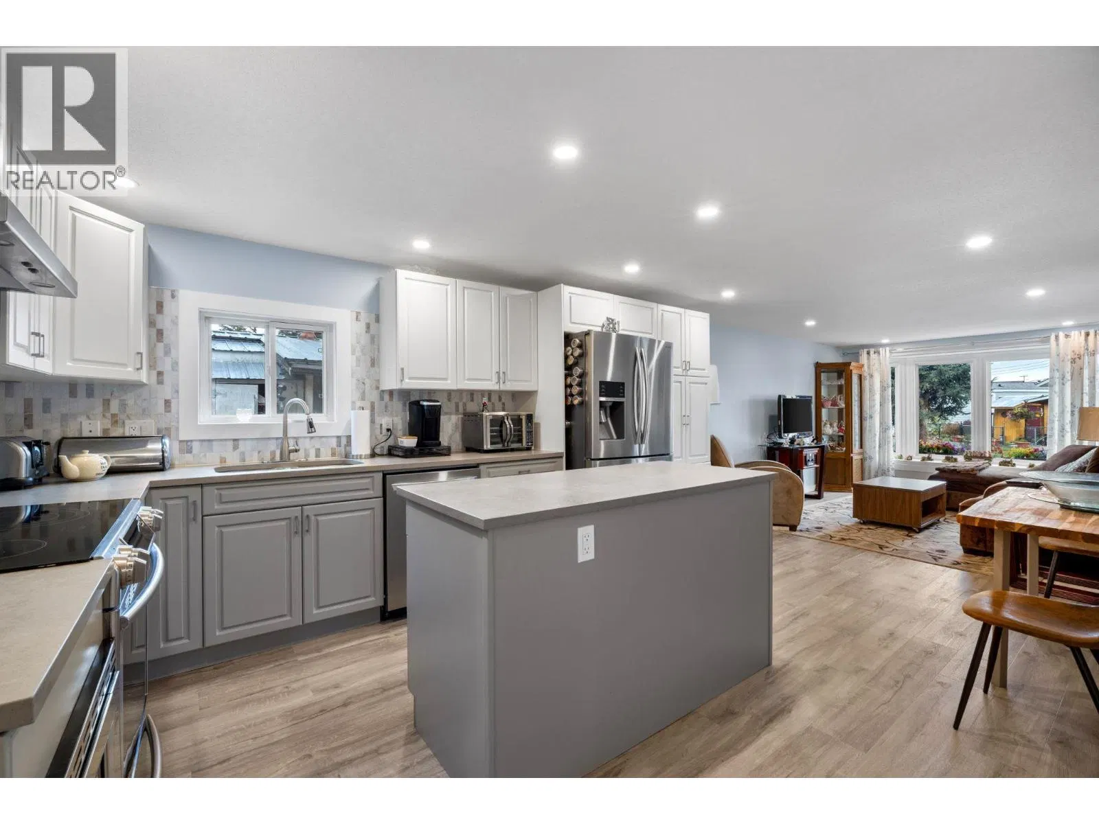 Photo 2 of 38 at #5 – 4428 Barriere Town Road