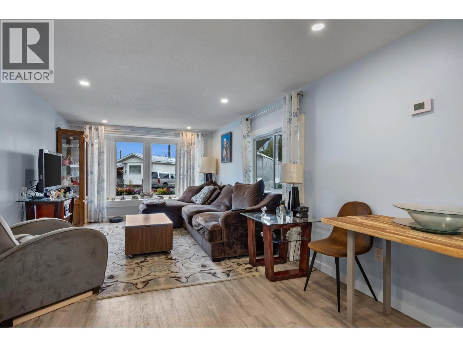 Photo 3 of 38 at #5 – 4428 Barriere Town Road