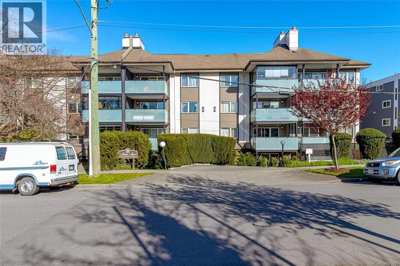 Photo 3 of 36 at #411 – 1619 Morrison Street