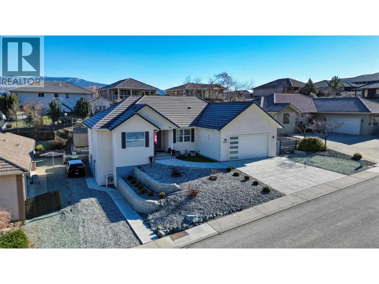 3807 FAIRWINDS Drive