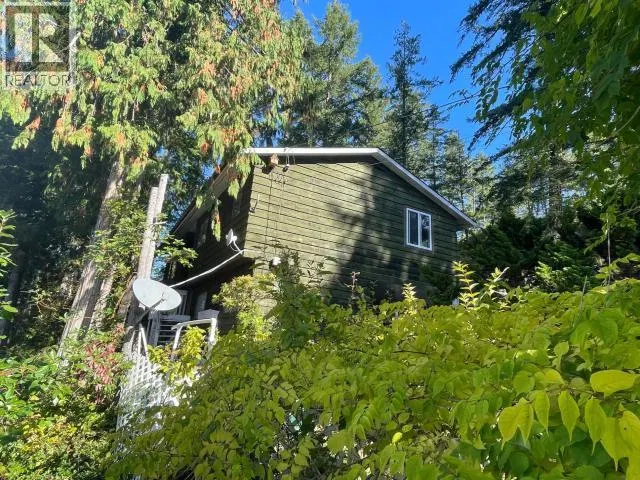 Photo 3 of 22 at Powell River