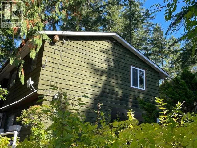 Photo 4 of 22 at Powell River