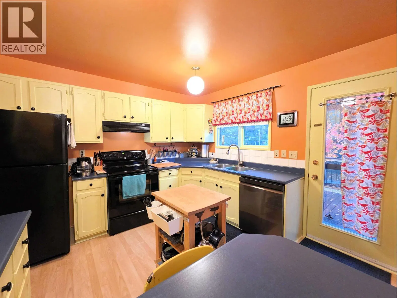 Photo 2 of 37 at 4231 MERTON Crescent