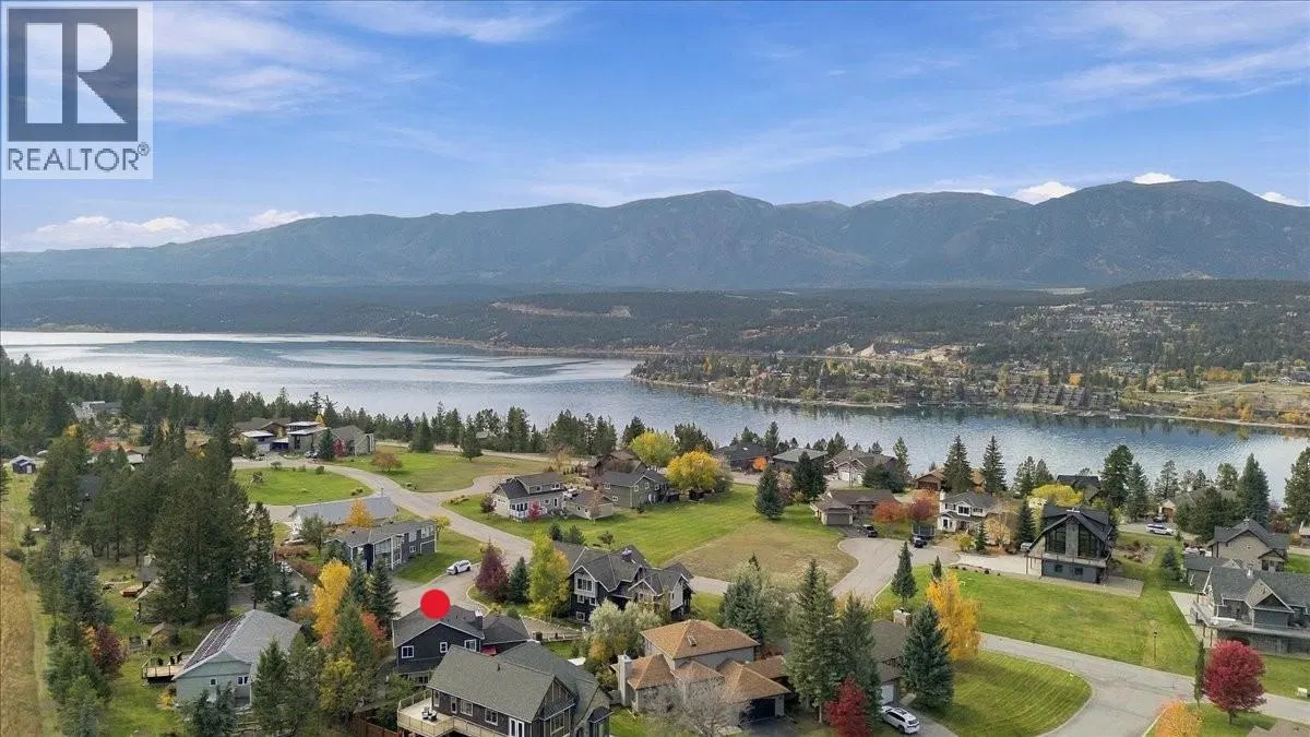 Photo 4 of 45 at #48 – 640 Upper Lakeview Road