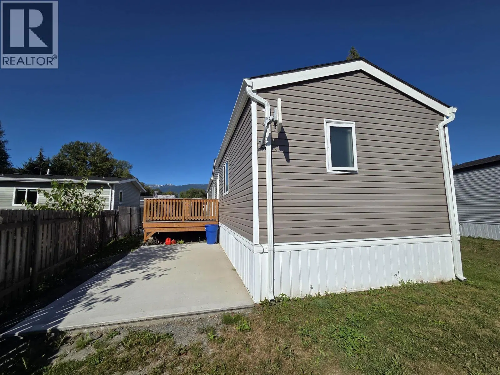 #121 – 5204 ACKROYD Street