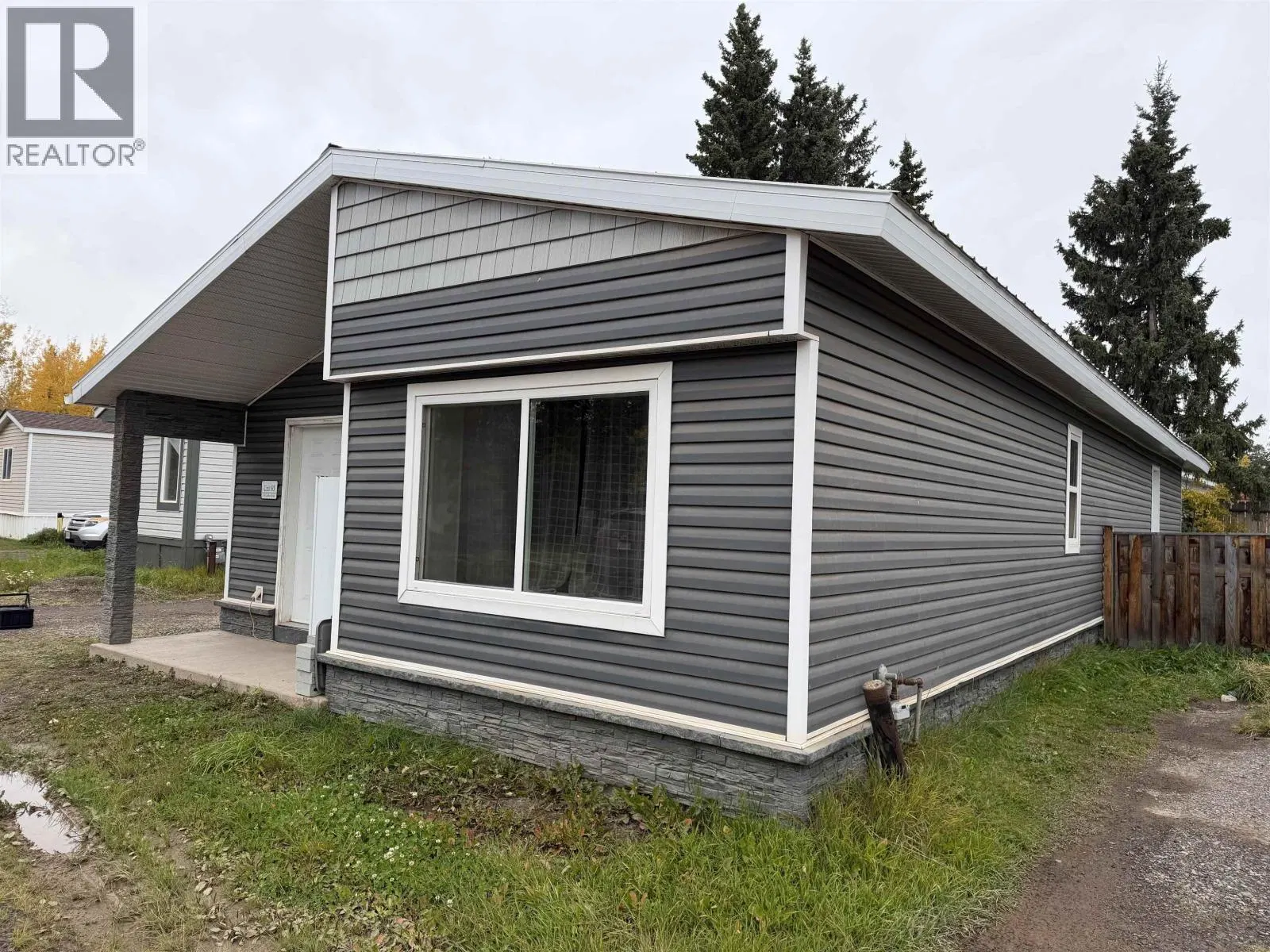 Photo 2 of 17 at #63 – 95 LAIDLAW Road