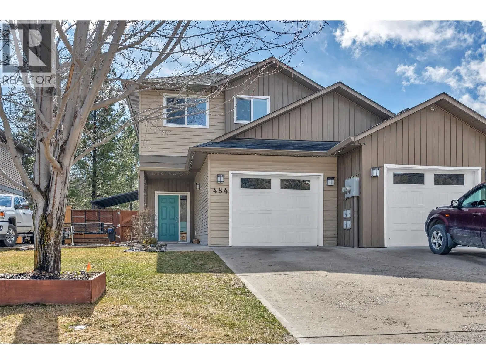 484 SIMILKAMEEN Avenue