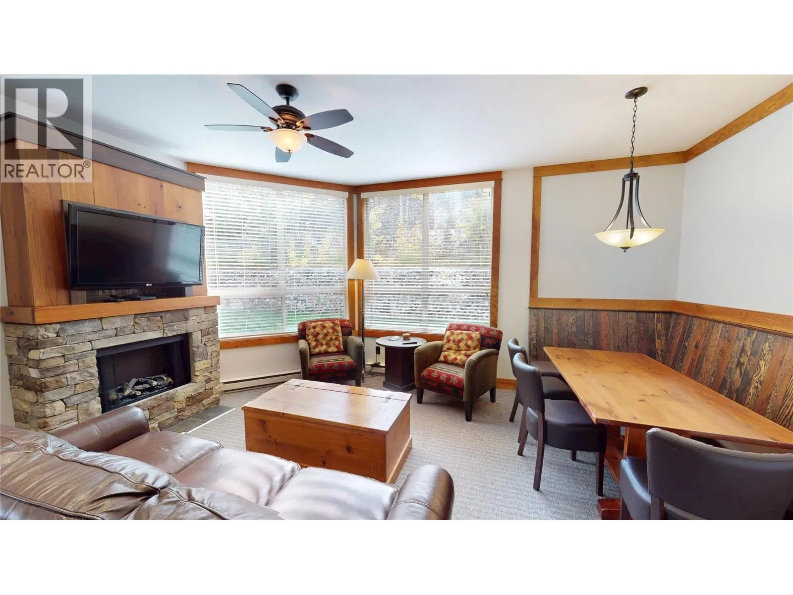 Photo 2 of 33 at #613B – 4559 Timberline Crescent