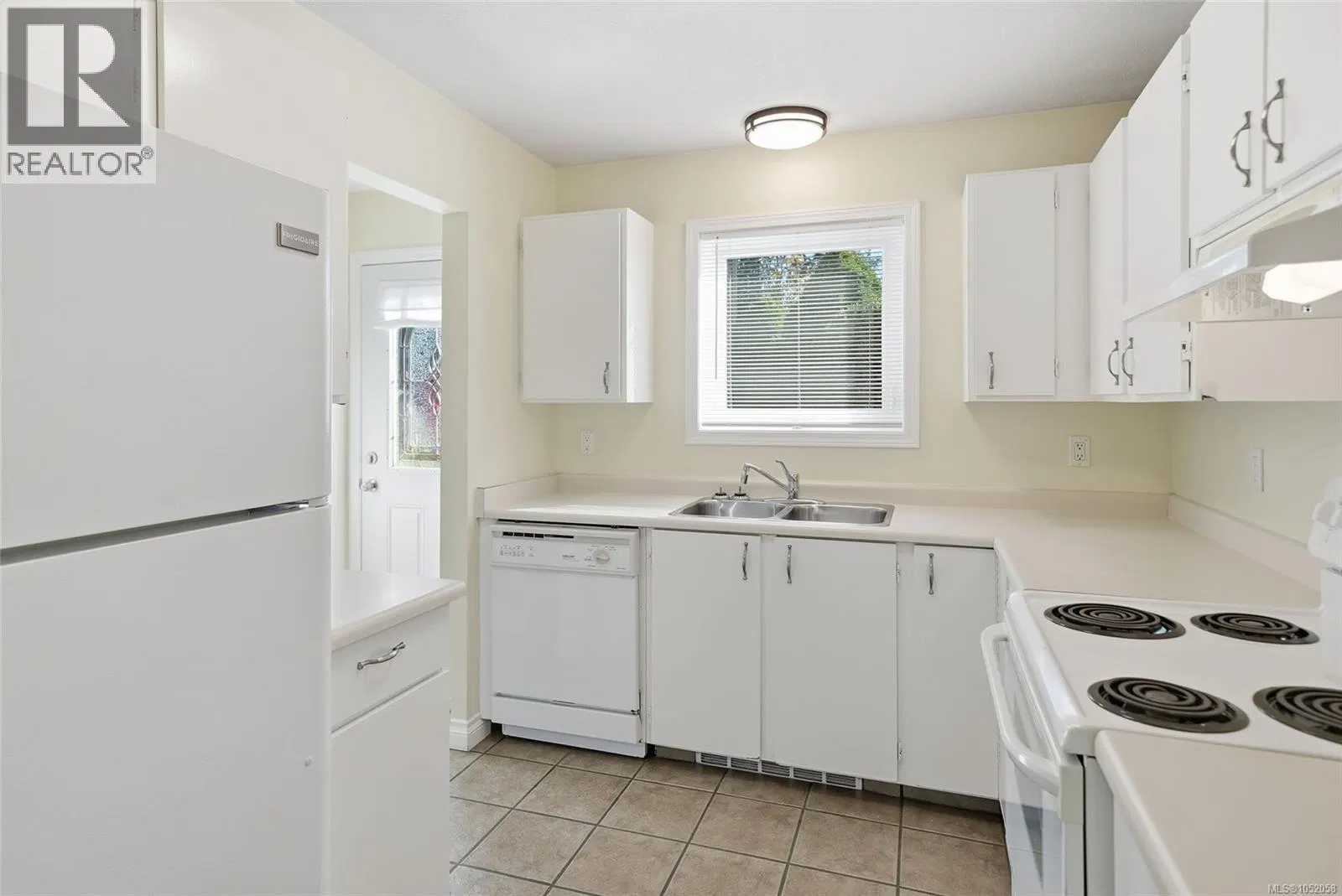 Photo 5 of 60 at #10 – 240 Higson Crescent