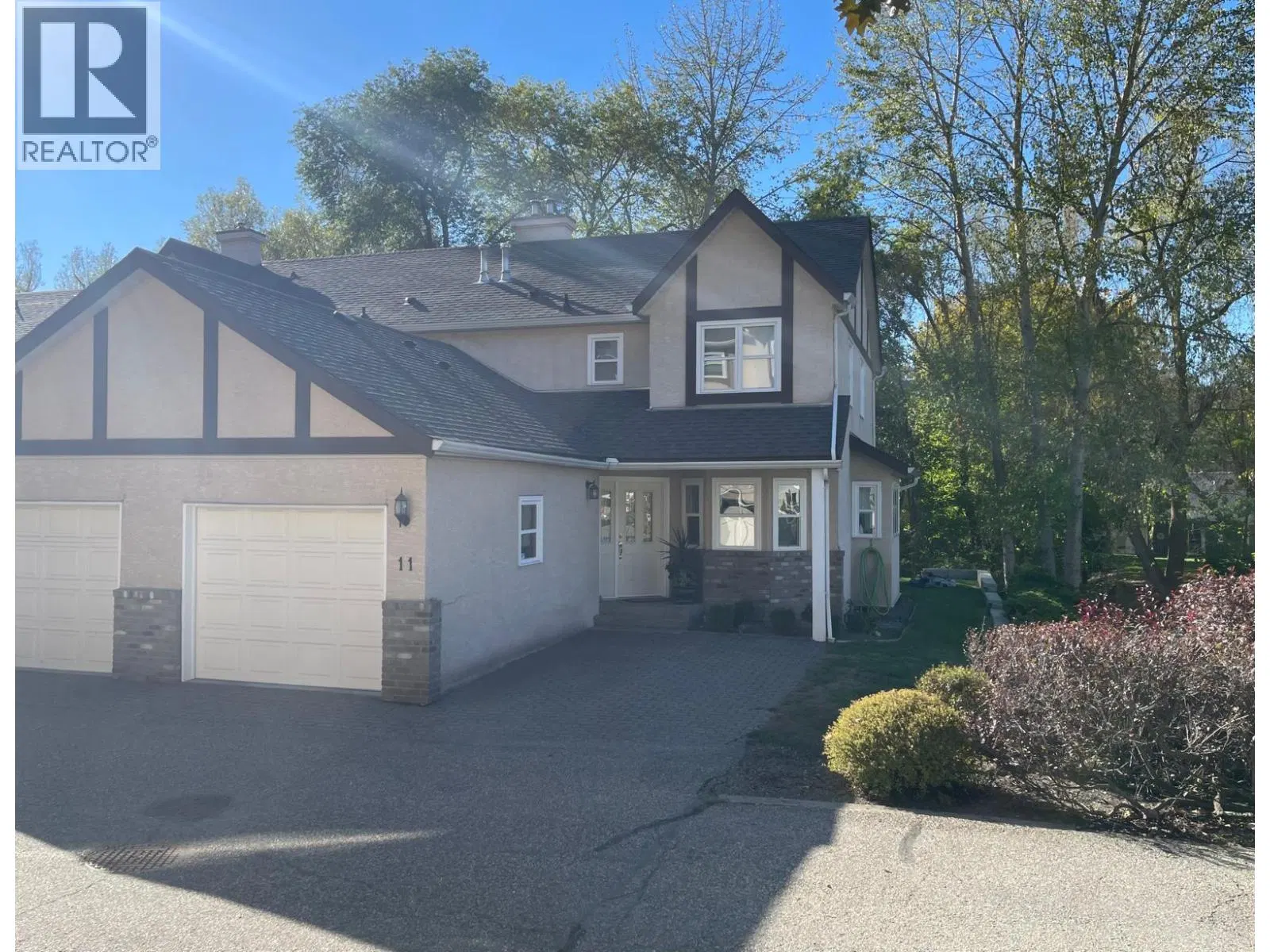 Photo 1 of 47 at #11 – 401 Browne Road