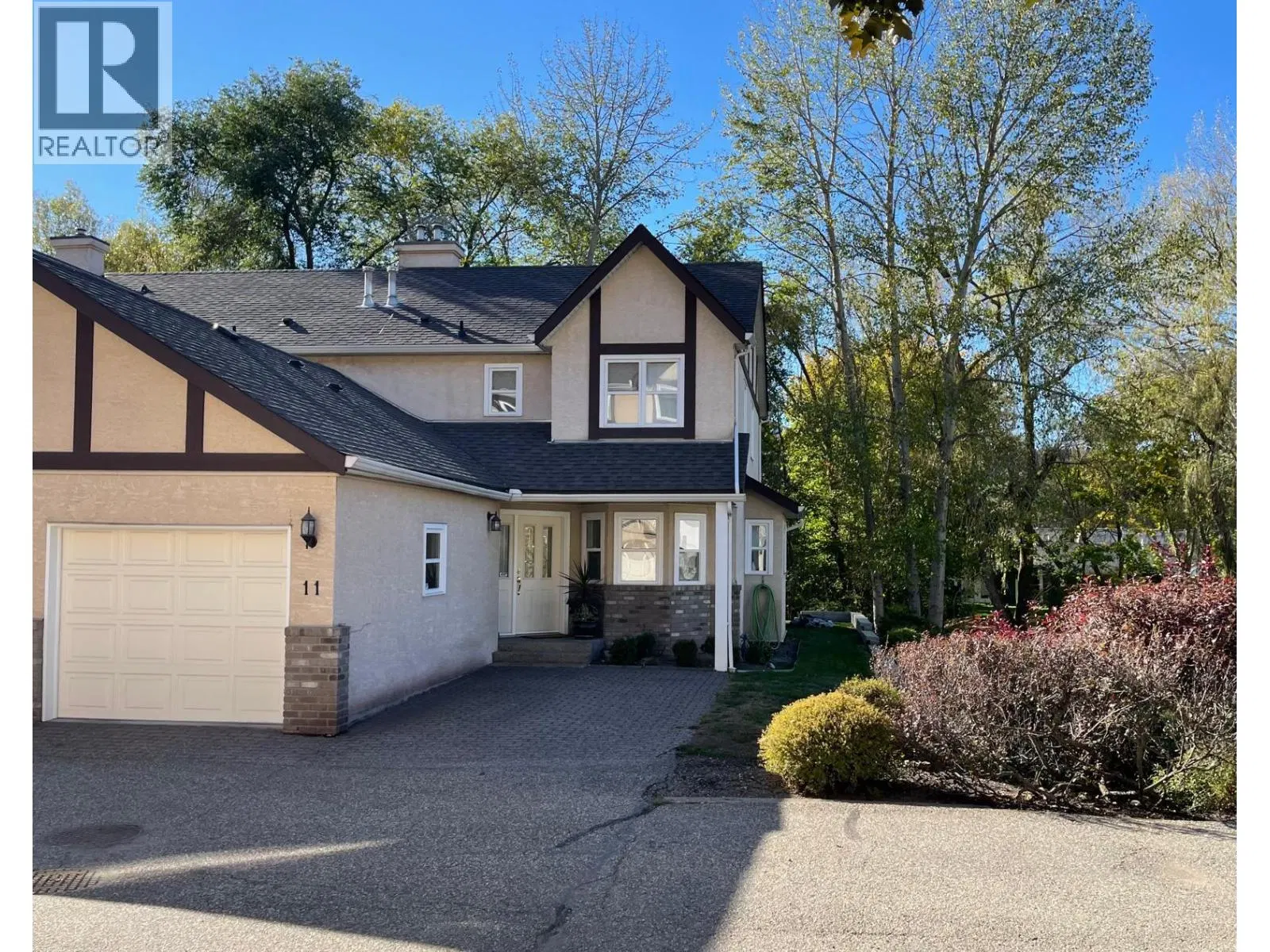Photo 2 of 47 at #11 – 401 Browne Road