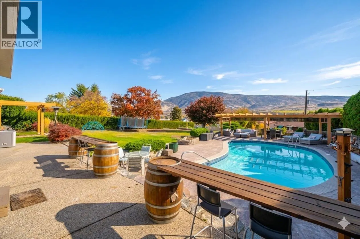 6521 BELLEVUE Drive