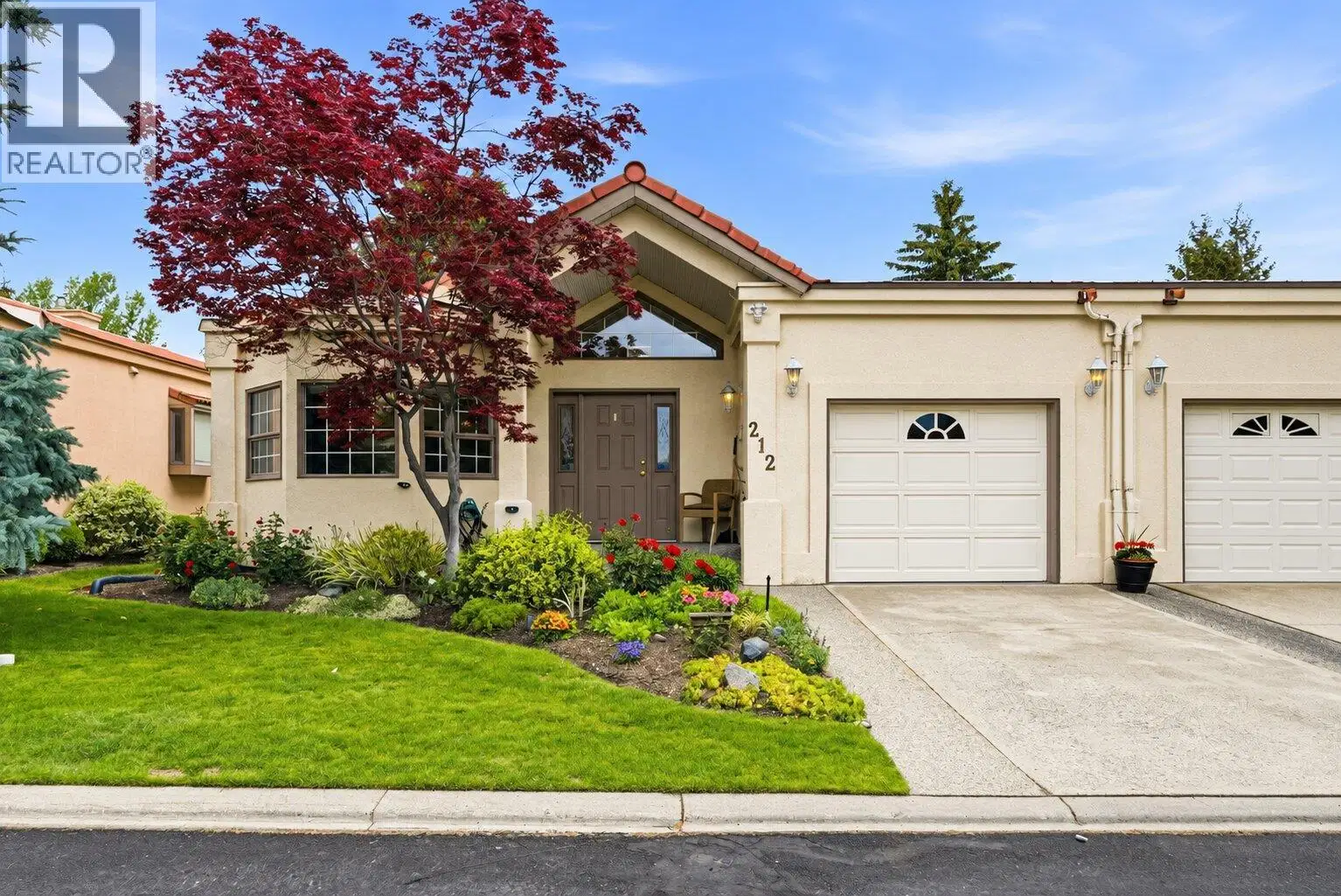 #212 – 650 Lexington Drive
