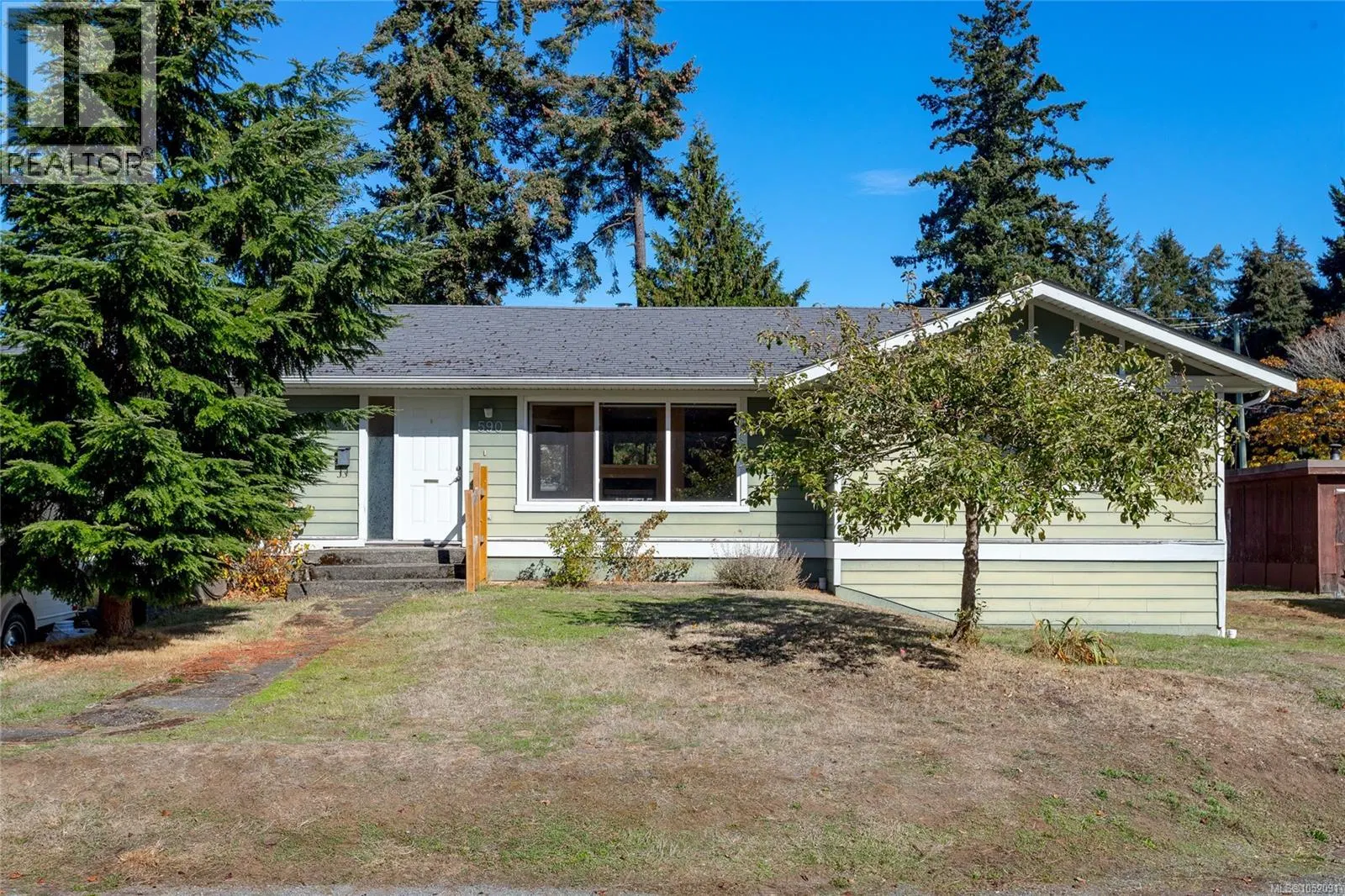 Photo 1 of 35 at 590 Ridley Drive