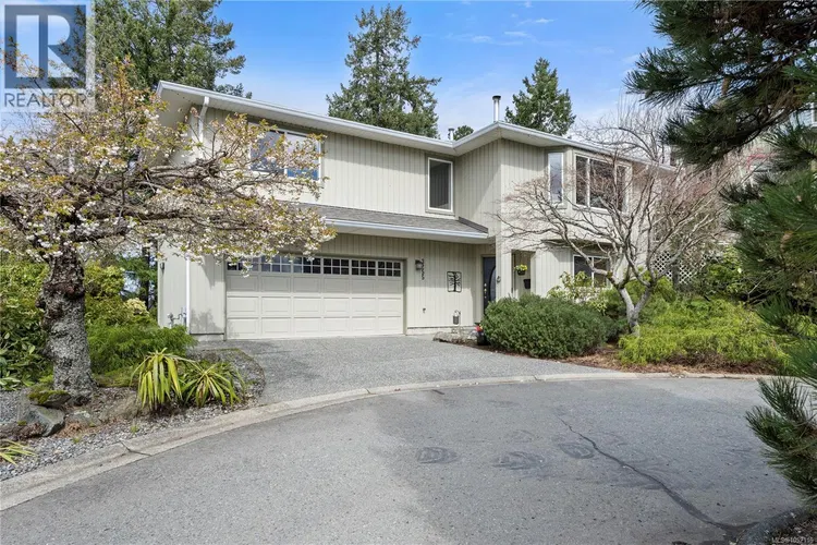 Photo 2 of 37 at 3255 Folkestone Drive