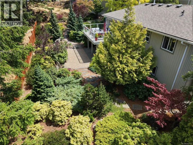 Photo 4 of 37 at 3255 Folkestone Drive
