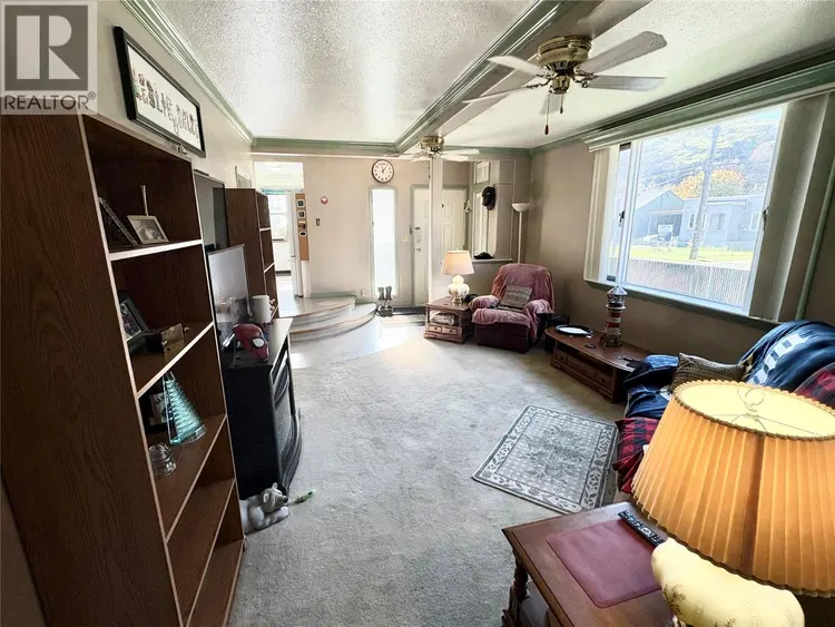 Photo 5 of 17 at 3211 35 Street