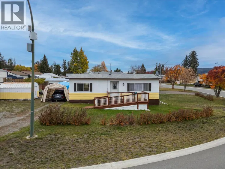 Photo 2 of 33 at 13 Topaz Crescent