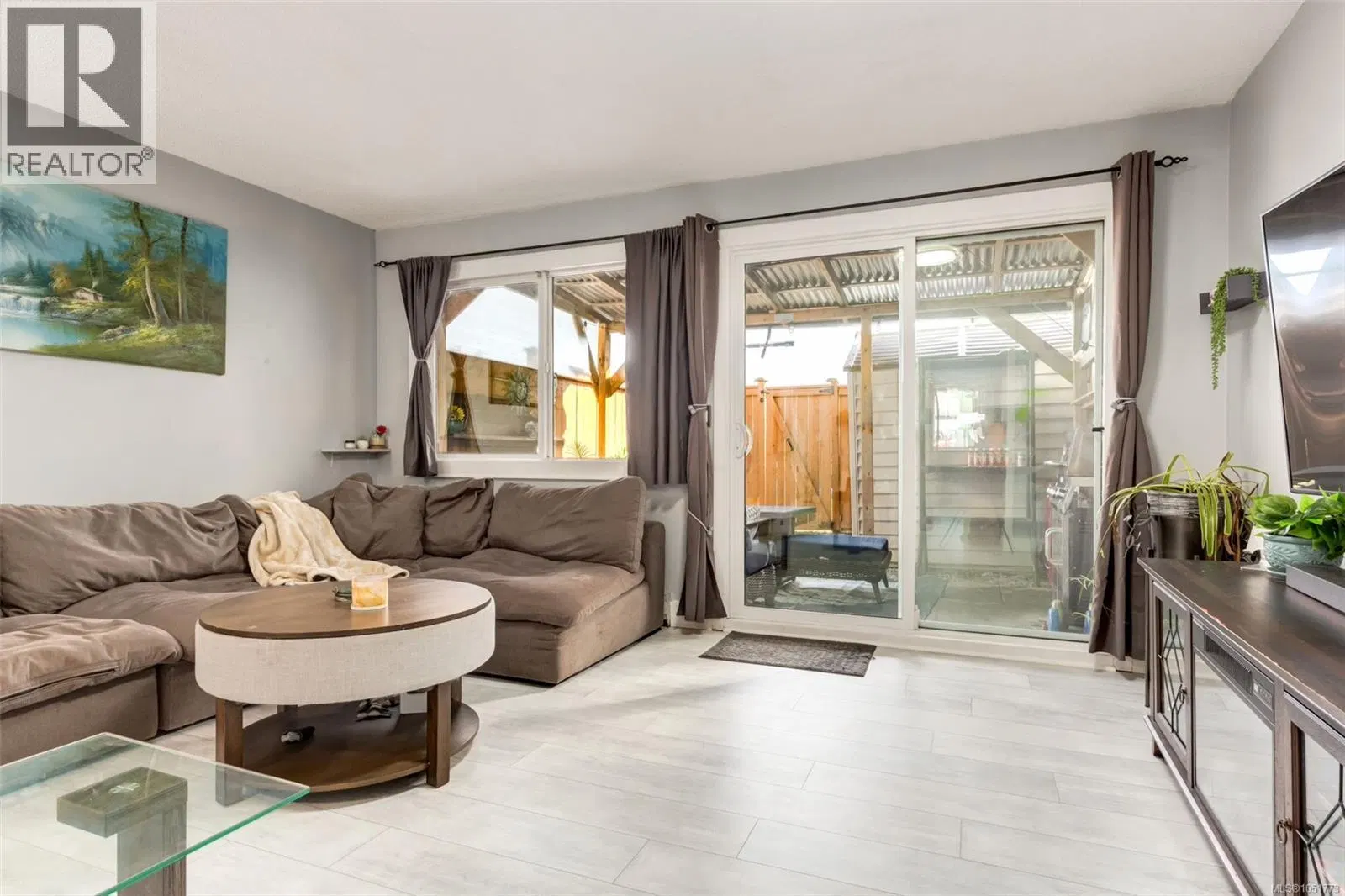 Photo 1 of 21 at #12 – 285 Harewood Road