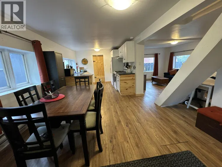 Photo 2 of 12 at 9807 FREDDETTE Avenue