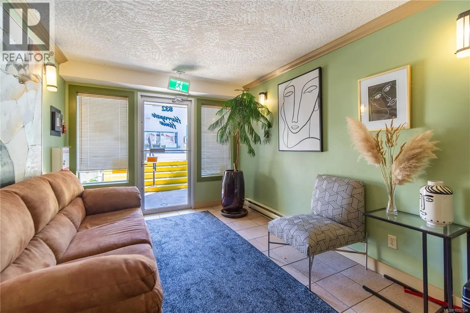Photo 2 of 27 at #304 – 832 Fisgard Street