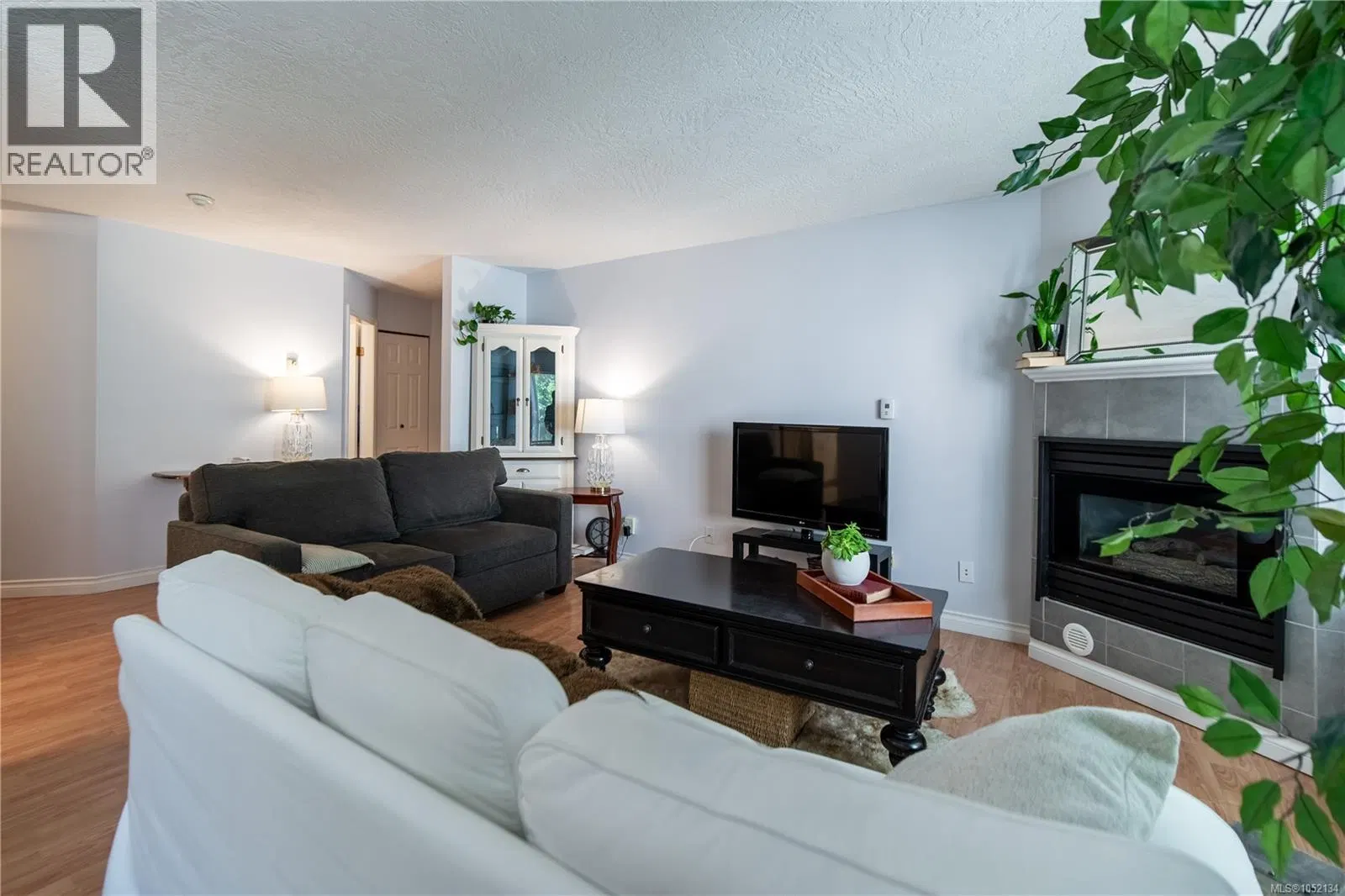 Photo 3 of 27 at #304 – 832 Fisgard Street