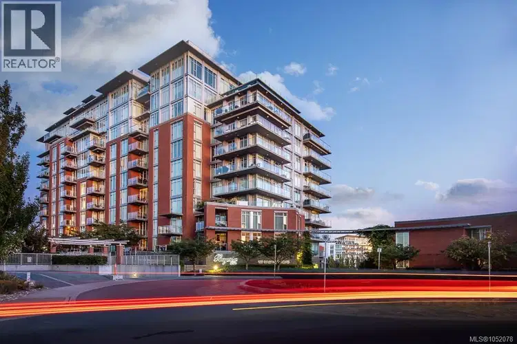 #905 – 100 Saghalie Road