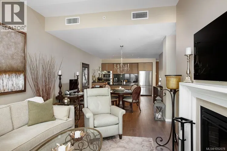 Photo 4 of 25 at #905 – 100 Saghalie Road