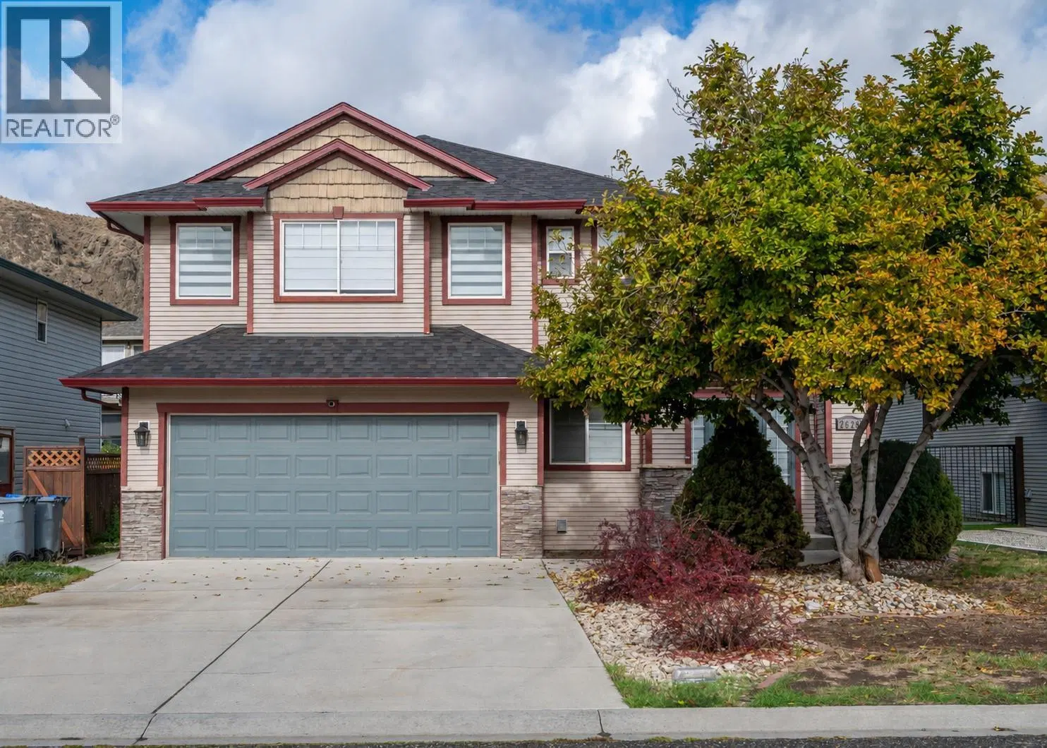 Photo 1 of 33 at 2620 Briarwood Avenue