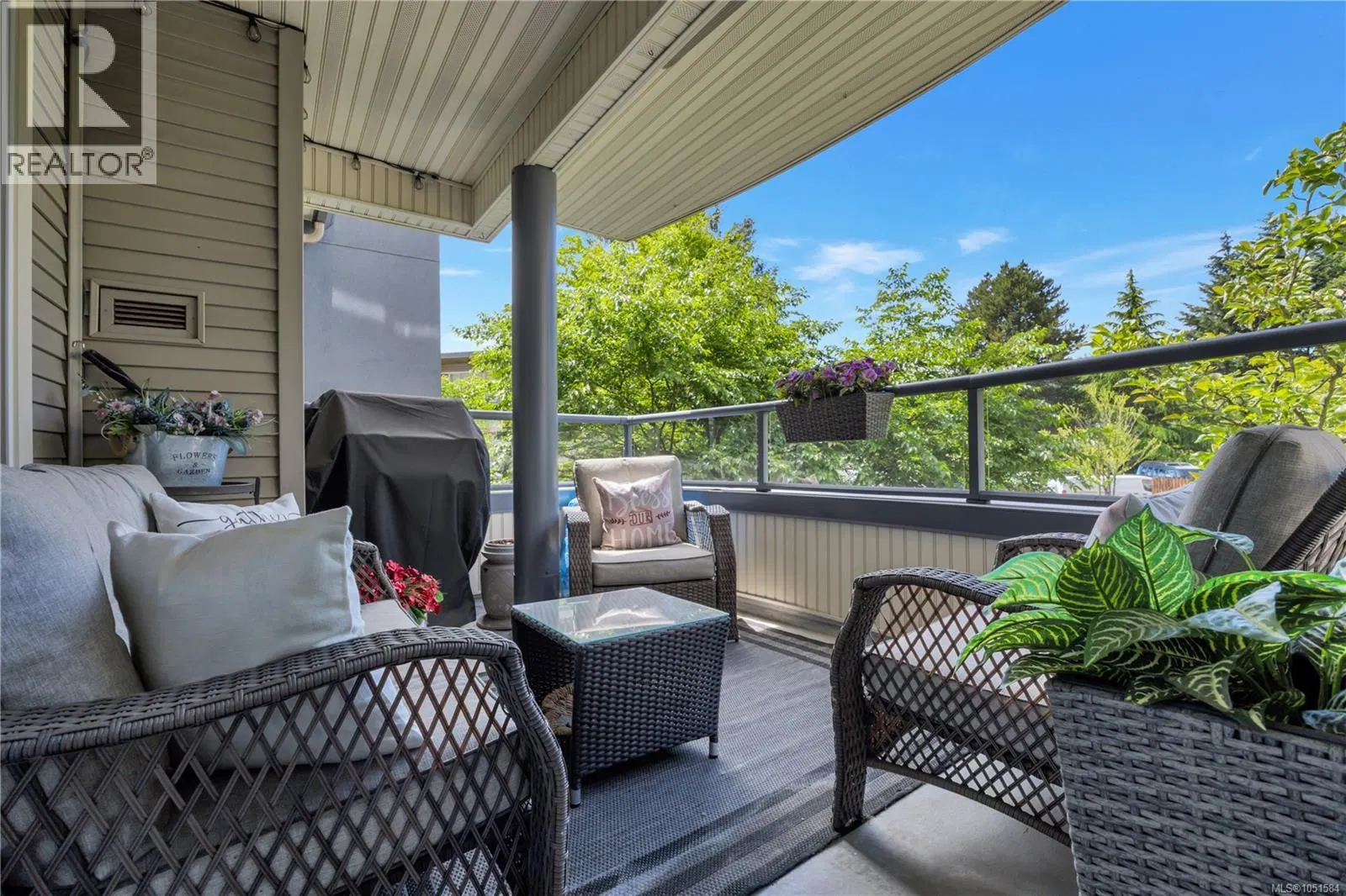 Photo 1 of 36 at #204 – 770 Poplar Street