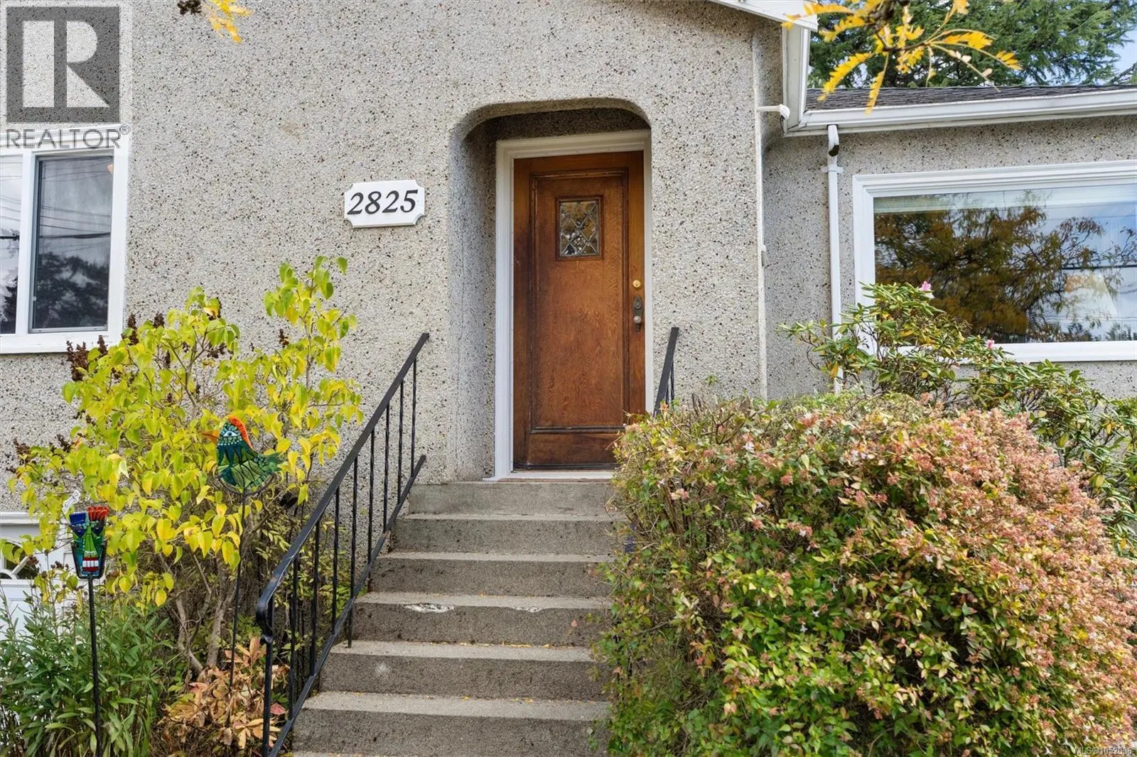 Photo 2 of 39 at 2825 Rockwell Avenue