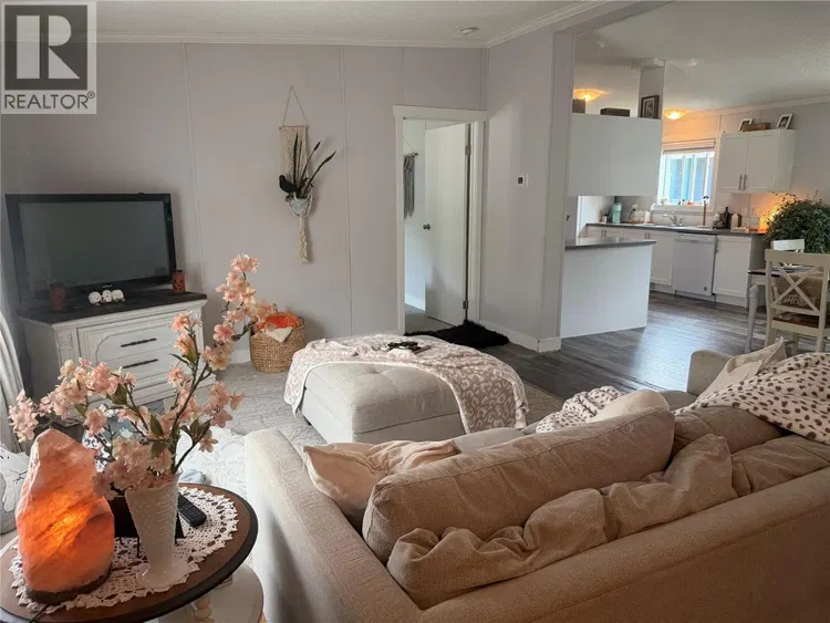 Photo 1 of 44 at #15 – 1705 Hillier Road