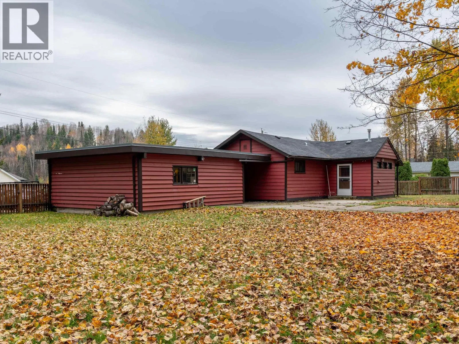 Photo 3 of 27 at 5328 COOK Crescent