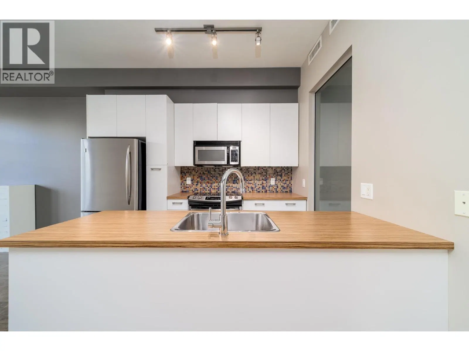 Photo 4 of 44 at #216 – 1289 Ellis Street