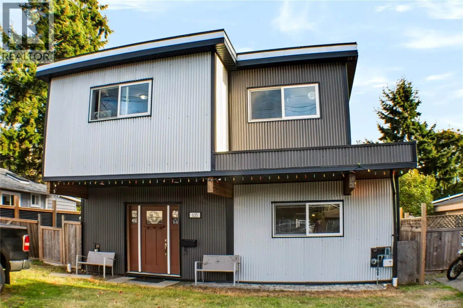 635 Hoffman Avenue