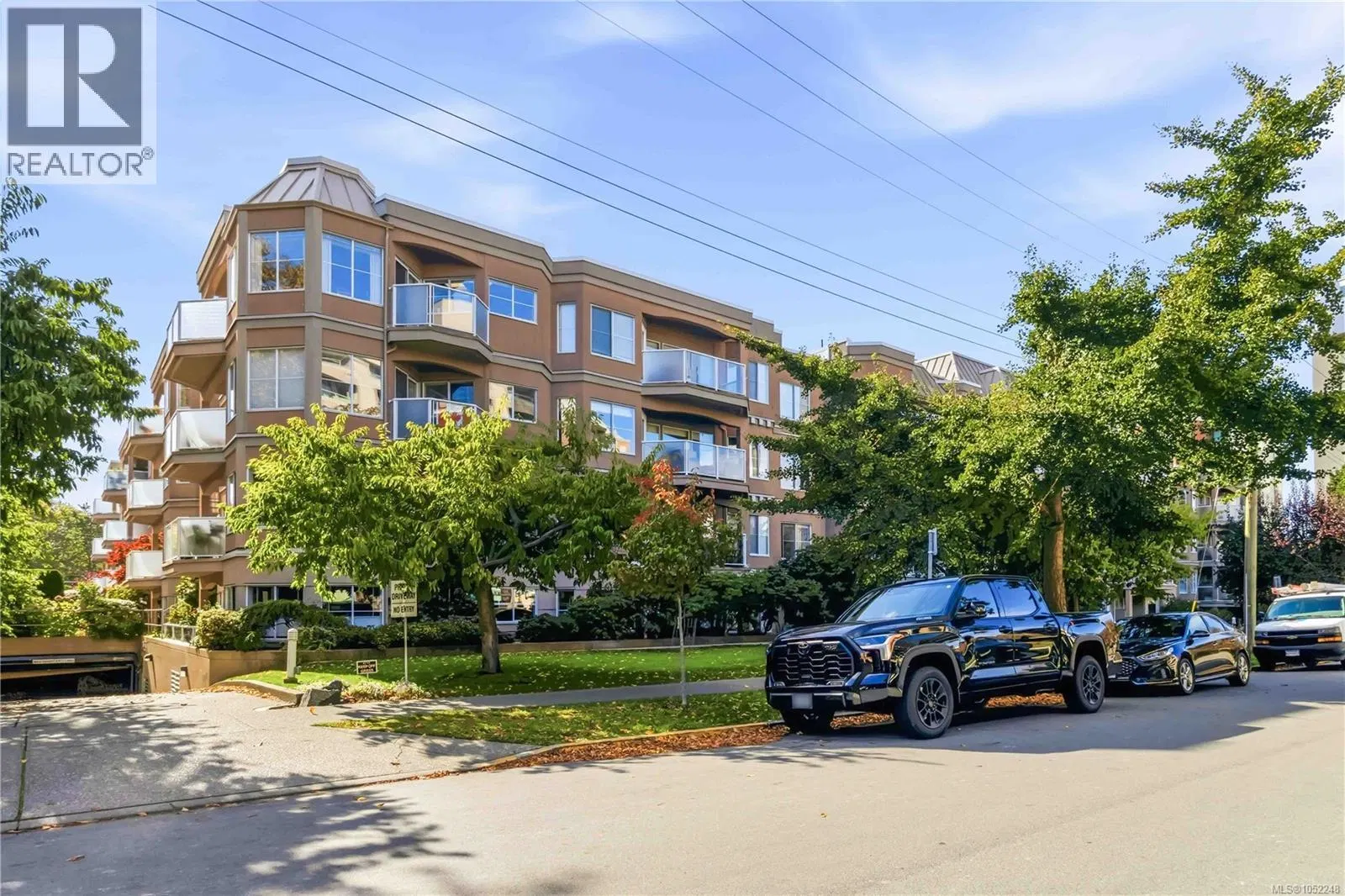 Photo 2 of 33 at #106 – 405 Quebec Street
