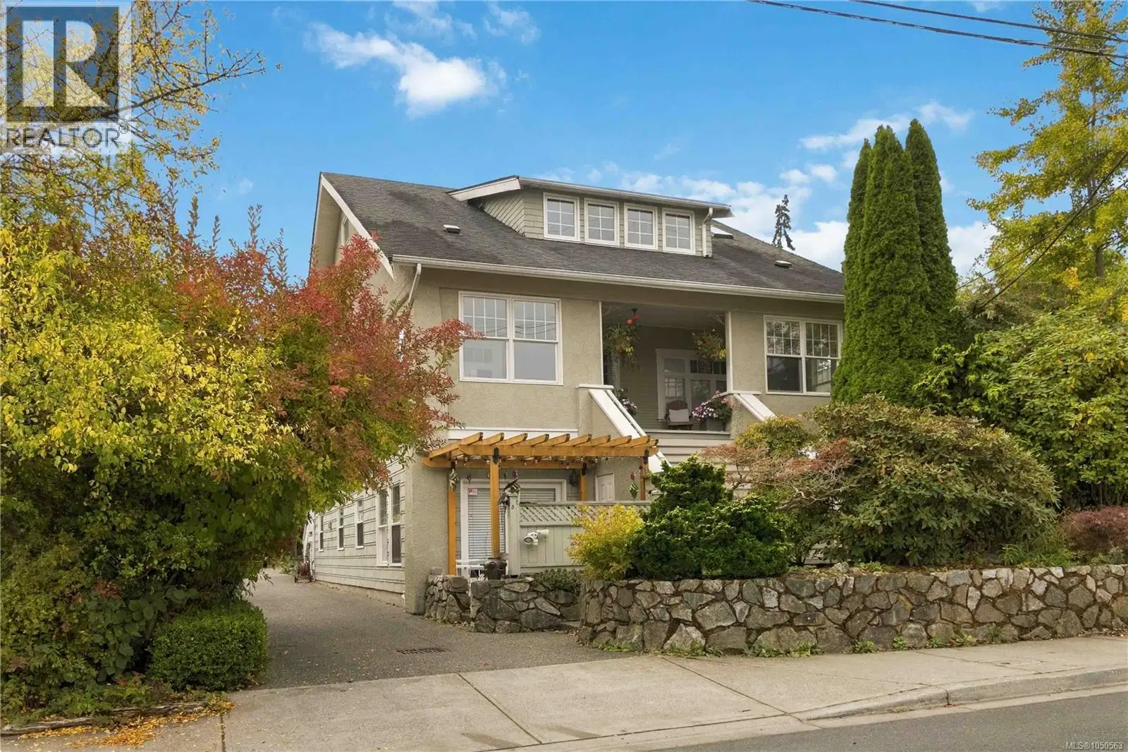 #4 – 1353 Grant Street