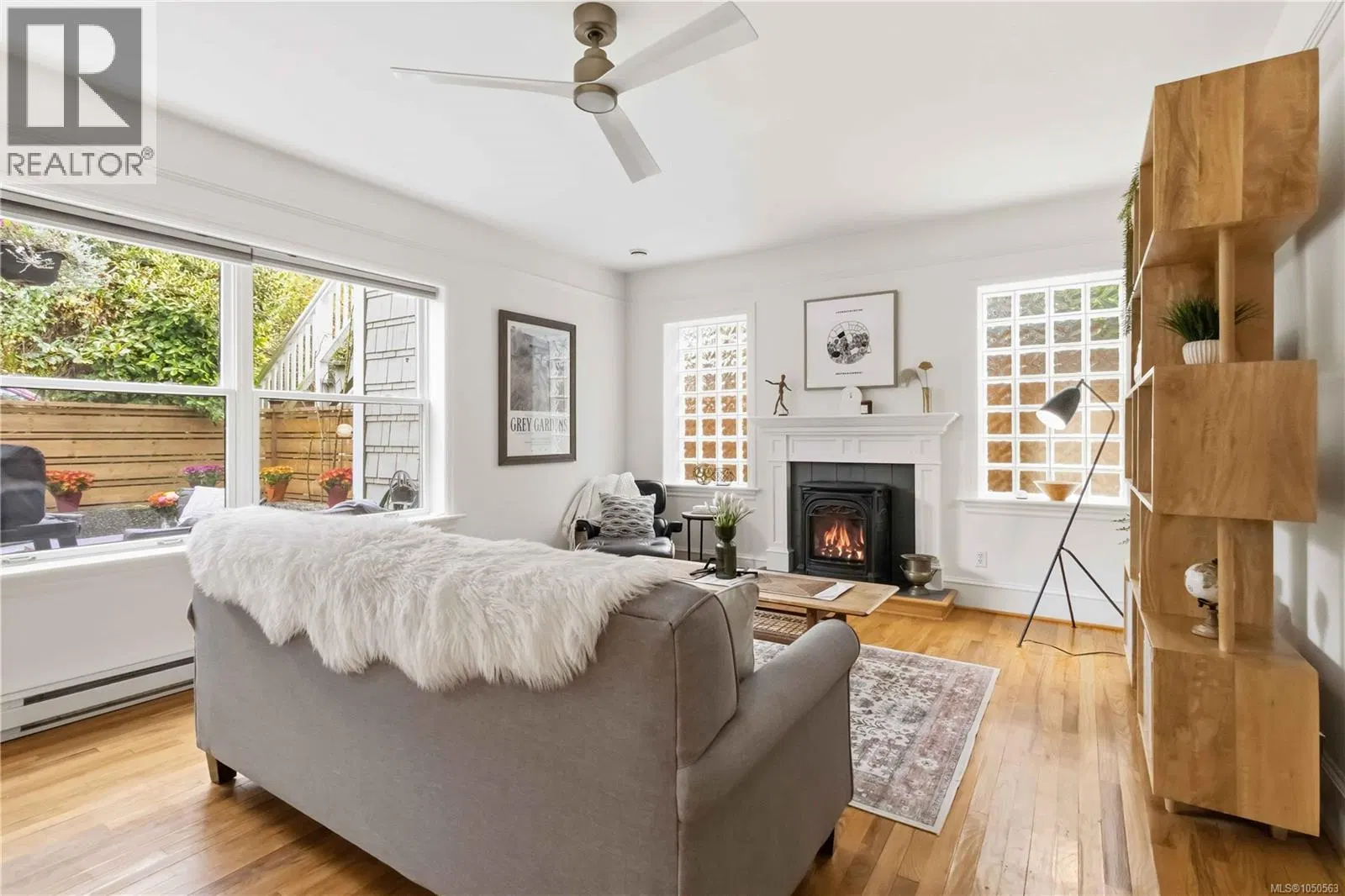 Photo 2 of 34 at #4 – 1353 Grant Street