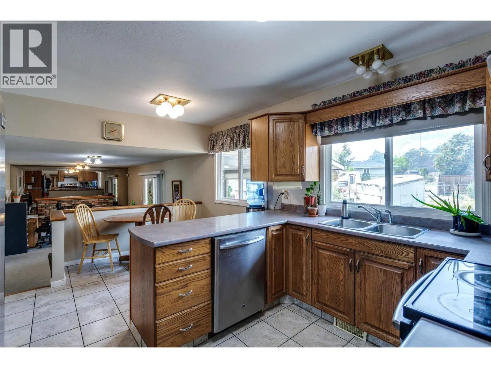 Photo 3 of 61 at 840 Liban Court