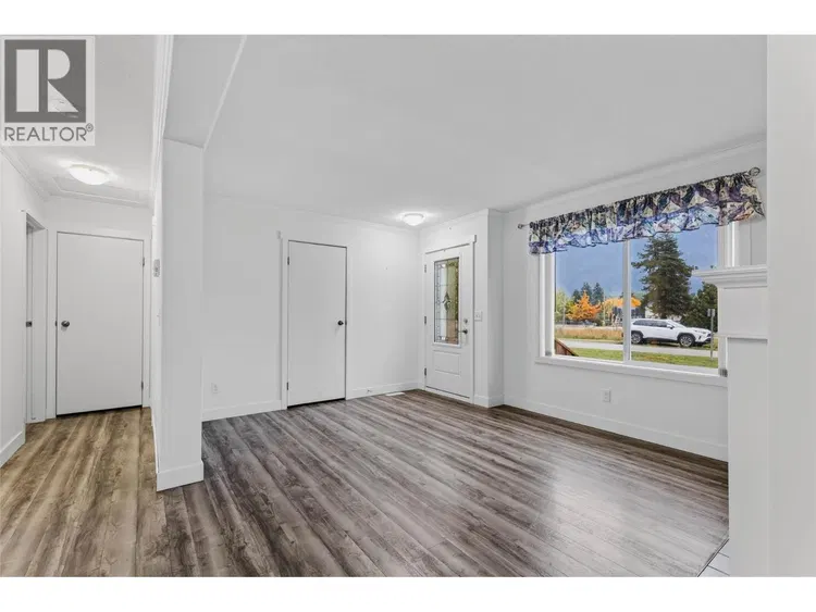 Photo 3 of 48 at 502 Hutcheson Avenue
