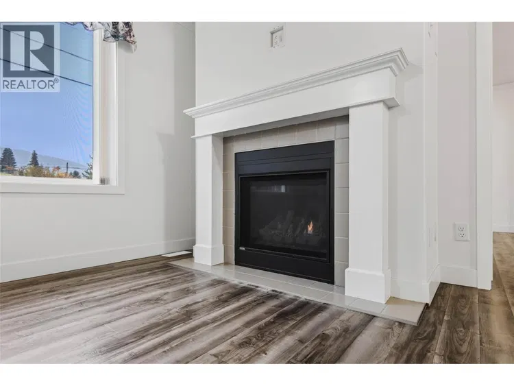 Photo 5 of 48 at 502 Hutcheson Avenue