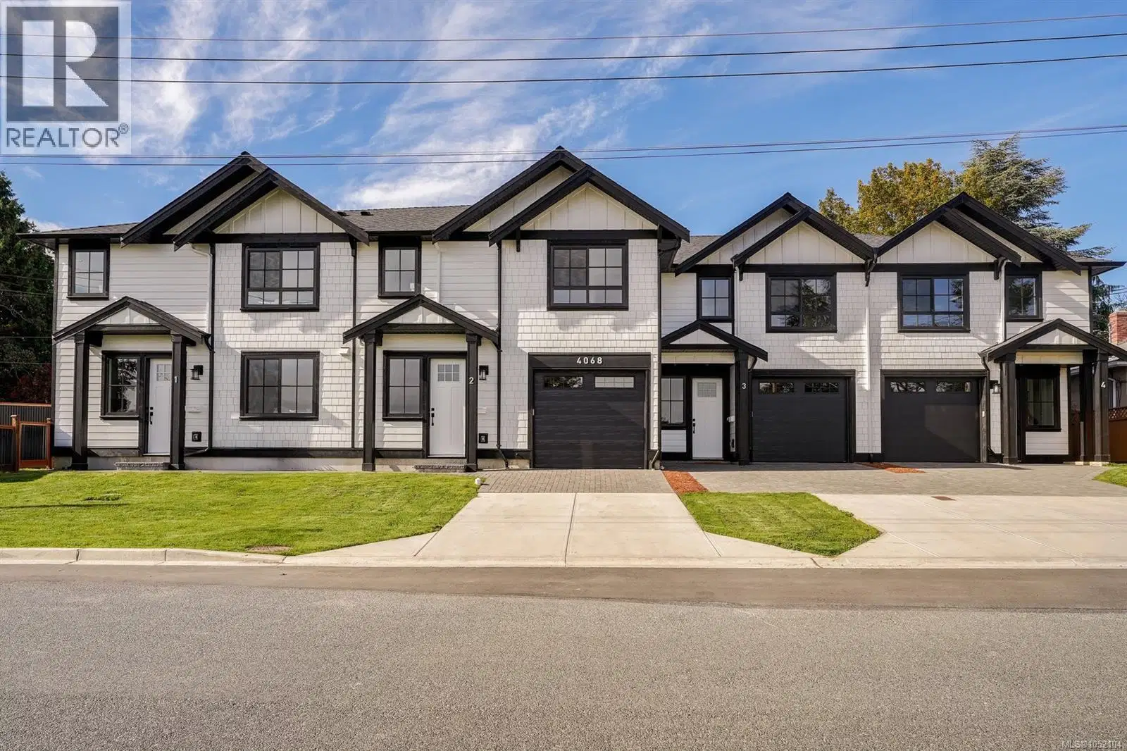 #2 – 4068 Tuxedo Drive